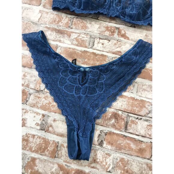 CHANTELLE Vgt 2 PC Romantic Lace Thong Soft Bow Bra & Tanga Blue Med High Waist - Picture 5 of 7